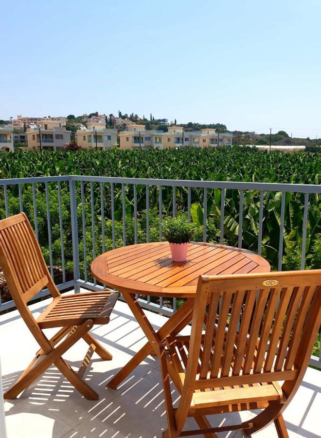 Blue Seaview Appartments Paphos Exterior foto