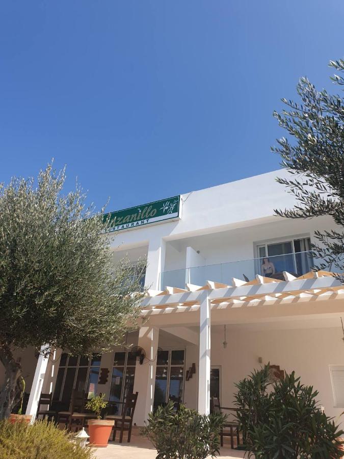 Blue Seaview Appartments Paphos Exterior foto